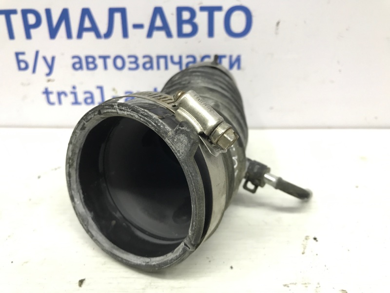 Патрубок воздушного фильтра Nissan Juke F15 1.6 turbo MR16DDT