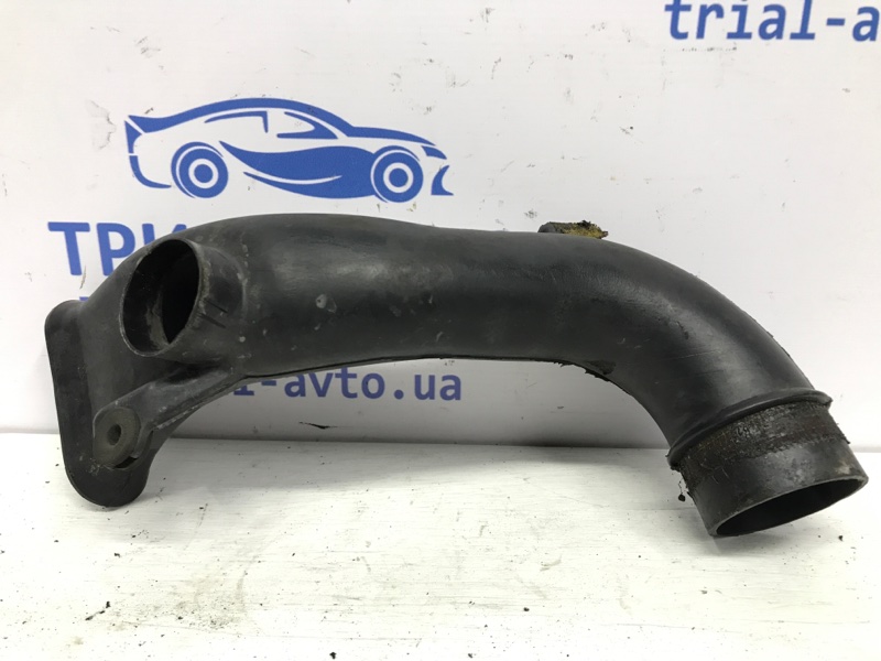 Воздухозаборник Avensis 2003-2009 T25 1.8 бензин 1ZZFE