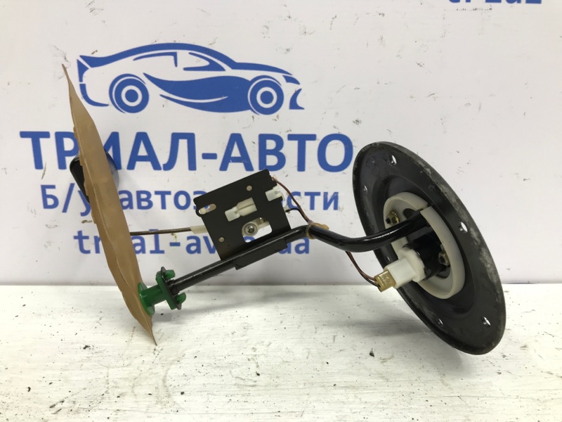 Датчик уровня топлива в бак Hyundai Tucson 2004-2009 JM 2.0 diesel D4EA 311102E900 Б/У