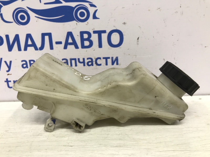 Бачок главного тормозного цилиндра Toyota Avensis 2003-2009 T25 1.8 бензин 1ZZFE 4722005050 Б/У