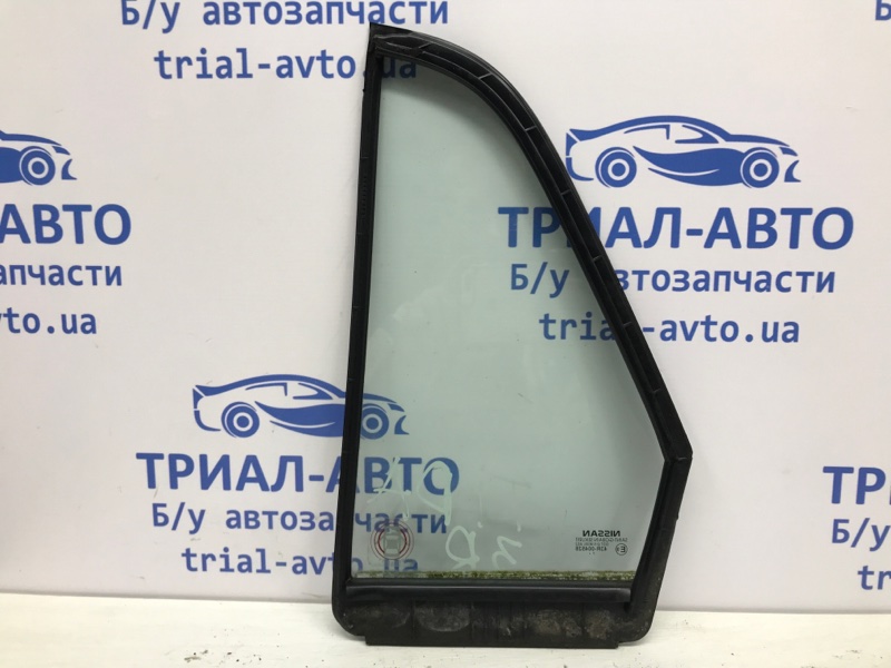 Стекло двери задней правой (форточка) Nissan Tiida C11 1.6 Бензин HR16 МКПП