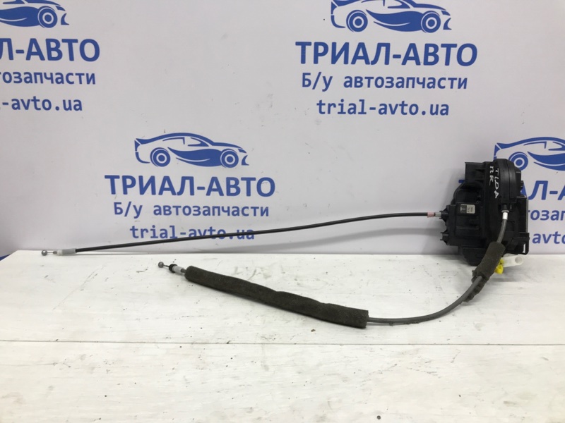 Замок двери передний правый Nissan Tiida 2004-2014 C11 1.6 Бензин HR16 МКПП 80500EM10A Б/У