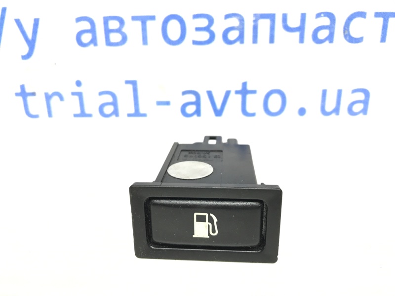 Кнопки управления Toyota Avensis 2003-2009 T25 1.8 бензин 1ZZFE 8484105010 Б/У