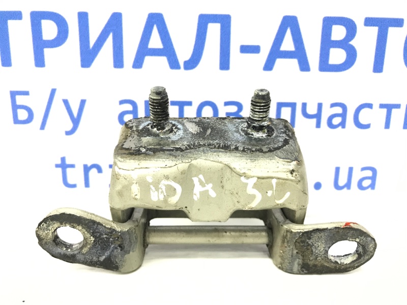 Петля двери задней левой Nissan Tiida 2004-2014 C11 1.6 Бензин HR16 МКПП 82401ED01A Б/У