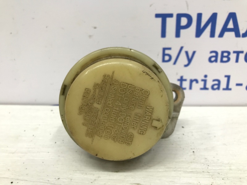 Бачок главного тормозного цилиндра Outlander 2003-2007 CU 2.4 бензин 4G69