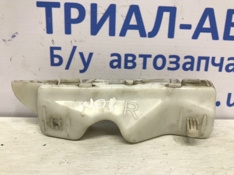 Кронштейн бампера передний правый Nissan Qashqai 2006-2013 J10 2.0 Бензин MR20DE 62222JD000 Б/У