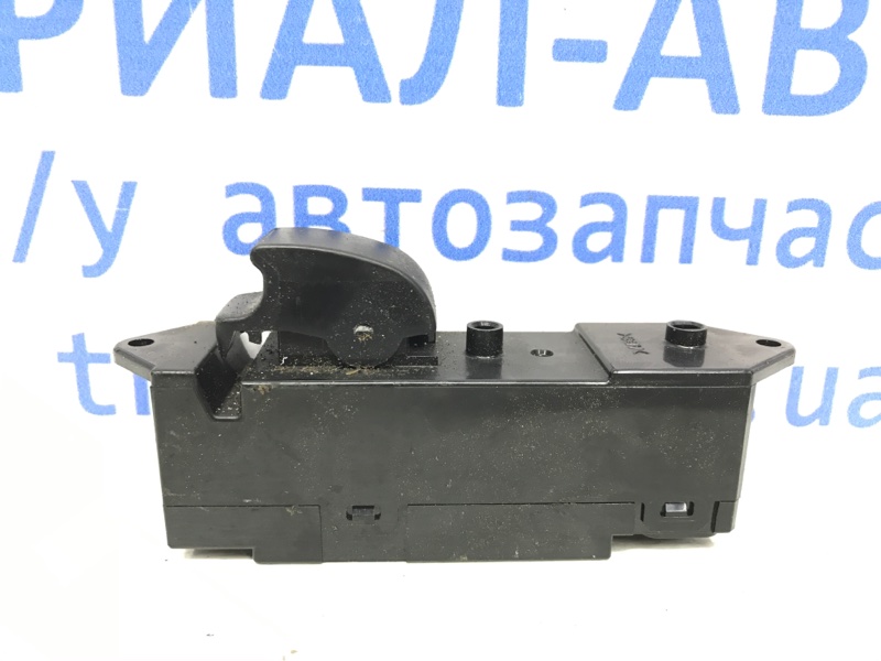 Кнопка стеклоподъемника Mitsubishi Outlander 2003-2007 CU 2.4 бензин 4G69 MR502238 Б/У