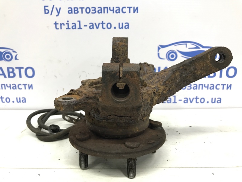 Кулак поворотный правый со ступицей Mitsubishi Outlander CU 2.4 бензин 4G69