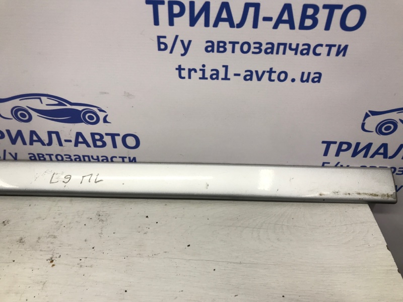 Накладка двери передняя левая Mitsubishi Lancer 9 1.6 бензин 4G18