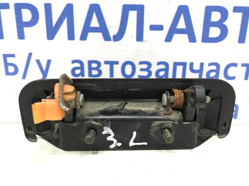 Ручка двери внешняя задняя левая Pajero Sport 1996-2008 K9 2.5 Diesel 4D56 МКПП Ручка двери внешняя задняя левая Pajero Sport 1996-2008 K9 2.5 Diesel 4D56 МКПП