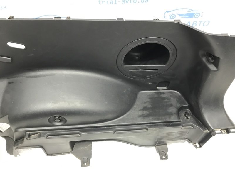 Обшивка багажника правая Sportage 2010-2016 SL 1.7 diesel D4FD
