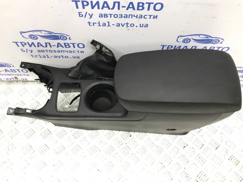 Подлокотник CX 5 2011-2017 KE 2.2 diesel