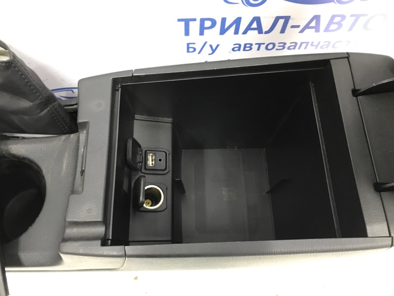 Подлокотник CX 5 2011-2017 KE 2.2 diesel