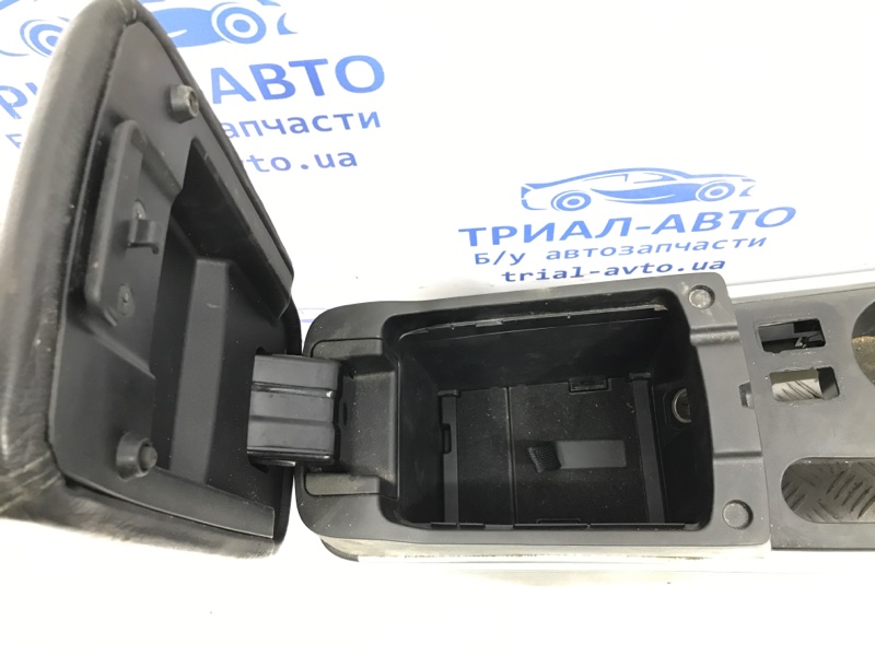 Подлокотник CX 7 2007-2012 ER 2.3 бензин 	L3VDT