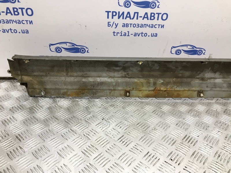 Накладка порога внешняя правая Pajero Wagon 1999-2006 3 3.2 Дизель 4M41