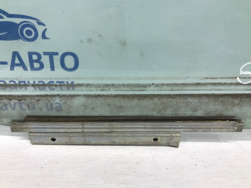 Стекло двери заднее правое SX4 2006-2013 1 1.6 бензин M16A Стекло двери заднее правое SX4 2006-2013 1 1.6 бензин M16A