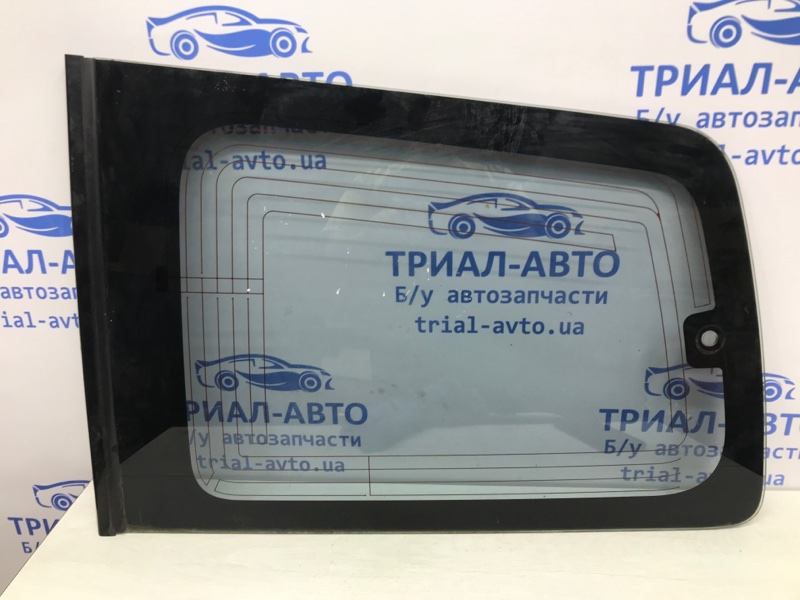 Стекло в кузов заднее левое Mitsubishi Pajero Wagon 1999-2006 3 3.2 Дизель 4M41 MR979309 Б/У