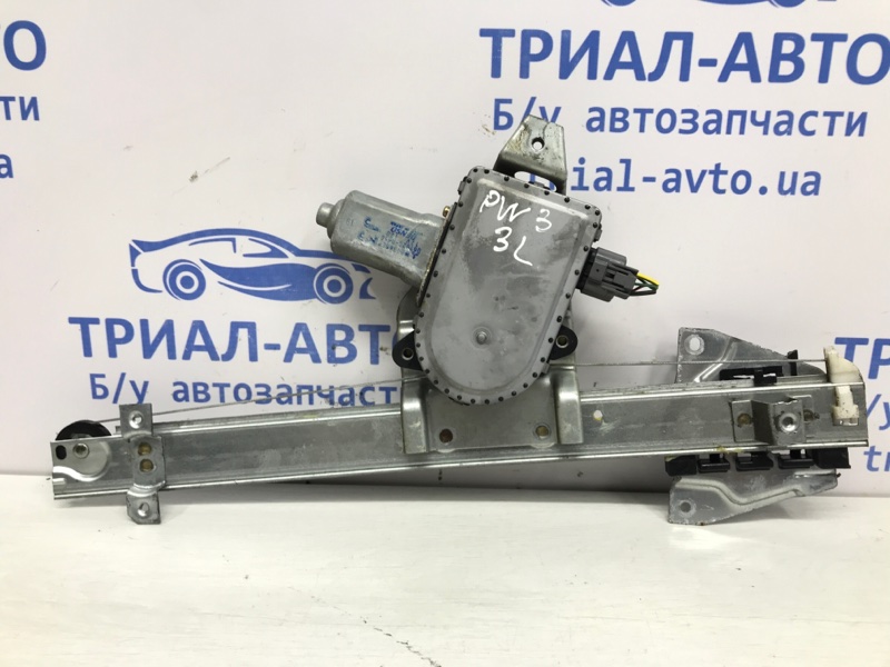 Стеклоподъемник задний левый Mitsubishi Pajero Wagon 1999-2006 3 3.2 Дизель 4M41 MN117067 Б/У
