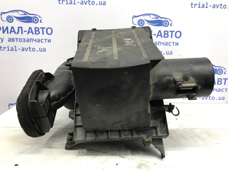 Корпус воздушного фильтра Navara 2005-2015 D40 2.5 Diesel YD25DDTI Корпус воздушного фильтра Navara 2005-2015 D40 2.5 Diesel YD25DDTI