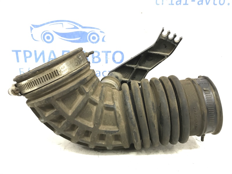 Патрубок воздушного фильтра Nissan Navara D40 2.5 Diesel YD25DDTI