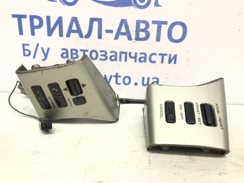 Кнопки руля Nissan Navara 2005-2015 D40 2.5 Diesel YD25DDTI 255504X00B Б/У