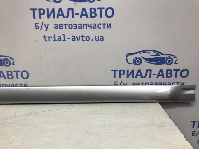 Накладка двери передняя правая Mitsubishi Lancer 9 1.6 бензин 4G18