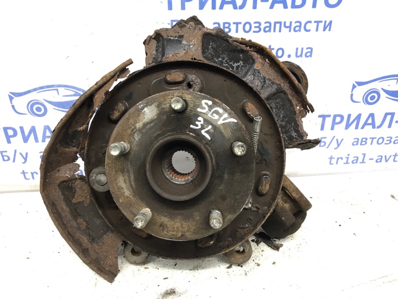Цапфа задняя левая со ступицей Grand Vitara 2005-2016 JT 2.4 бензин J24B