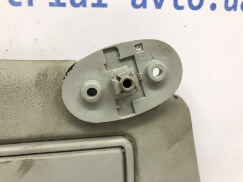 Козырек солнцезащитный правый Grand Vitara 2005-2016 JT 2.4 бензин J24B Козырек солнцезащитный правый Grand Vitara 2005-2016 JT 2.4 бензин J24B