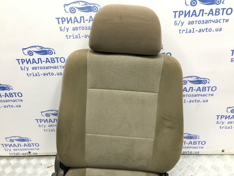 Сиденье переднее правое Mitsubishi Pajero Sport K9 3.0 бензин 6G72