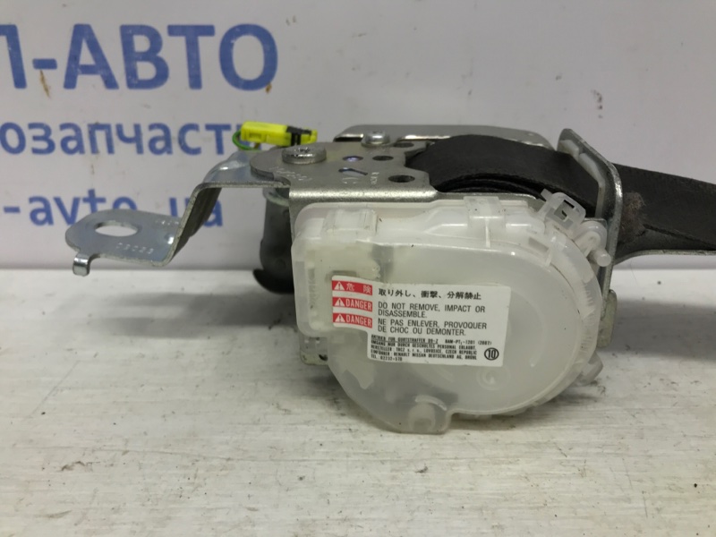 Ремень безопасности передний правый Navara 2005-2015 D40 2.5 Diesel YD25DDTI