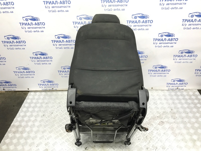 Сиденье переднее правое Avensis 2003-2009 T25 1.8 бензин 1ZZFE