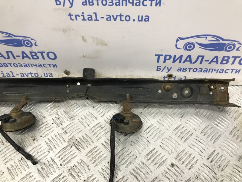Панель передняя верхняя планка Avensis 2003-2009 T25 1.8 бензин 1ZZFE