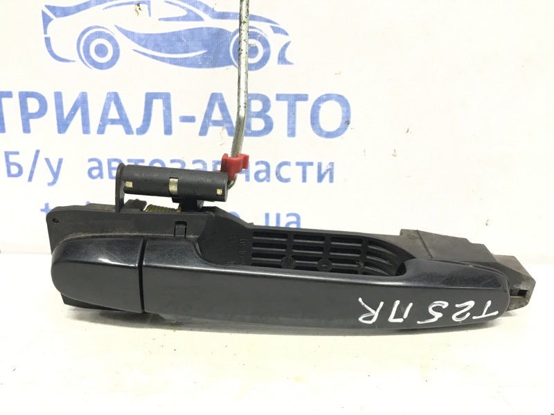 Ручка двери внешняя передняя правая Toyota Avensis 2003-2009 T25 1.8 бензин 1ZZFE 6920105060 Б/У