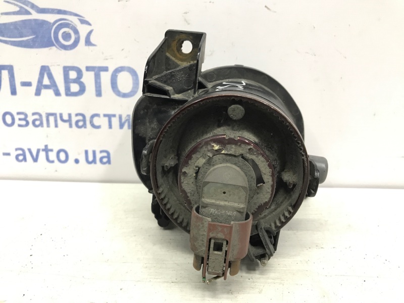 Фара противотуманная левая Toyota Avensis T25 2.0 diesel 1CDFTV