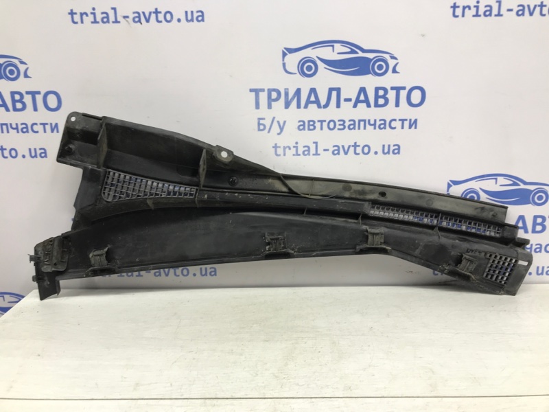 Дефлектор дворников правый Lancer 2003-2009 9 1.6 бензин 4G18 Дефлектор дворников правый Lancer 2003-2009 9 1.6 бензин 4G18