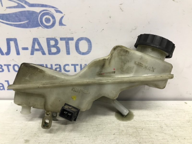 Бачок главного тормозного цилиндра Toyota Avensis 2003-2009 T25 2.0 diesel 1CDFTV 4722005050 Б/У