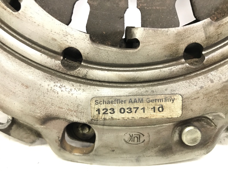 Корзина сцепления Toyota Avensis T25 2.0 diesel 1CDFTV