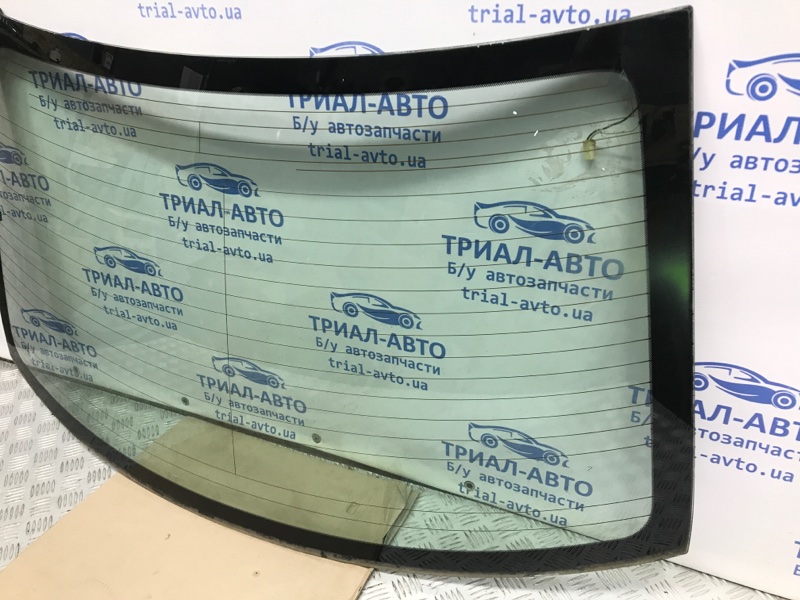 Стекло в кузов заднее Toyota Avensis T25 2.0 diesel 1CDFTV