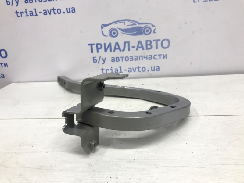 Петля крышки багажника правая Mitsubishi Lancer 9 1.6 бензин 4G18