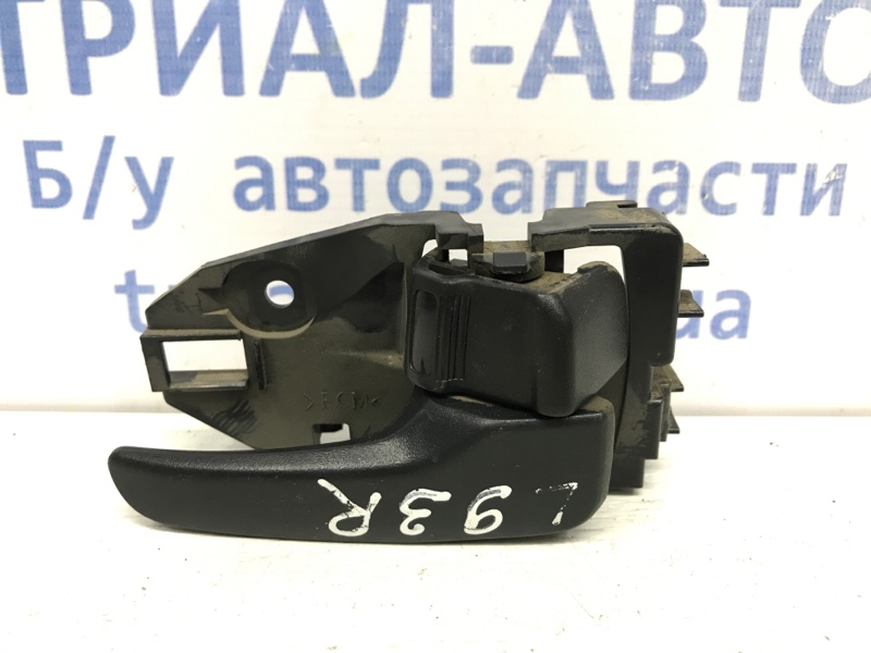 Ручка двери внутренняя правая Mitsubishi Lancer 2003-2009 9 1.6 бензин 4G18 5716A172HA Б/У