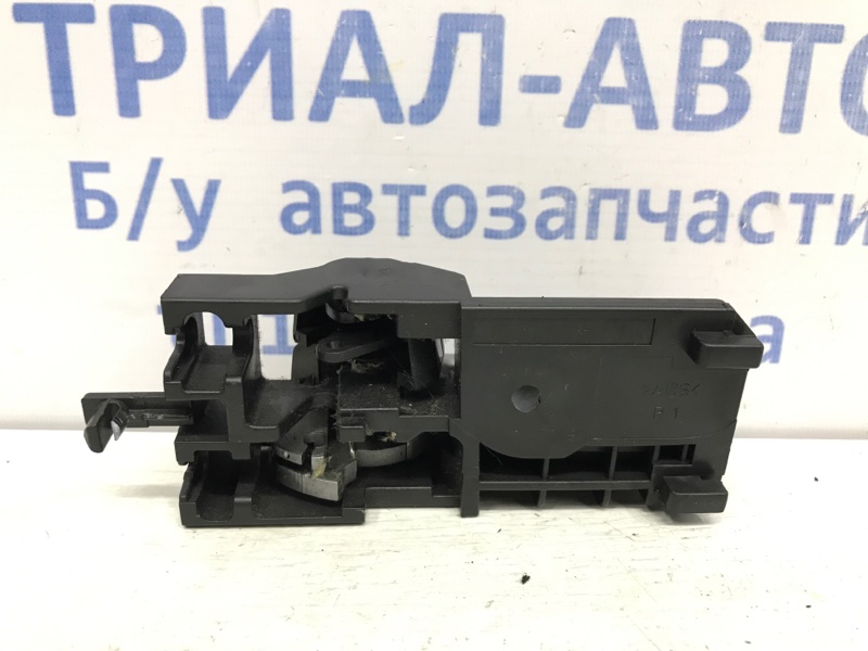 Ручка двери внутренняя правая Suzuki SX4 1 1.6 бензин M16A