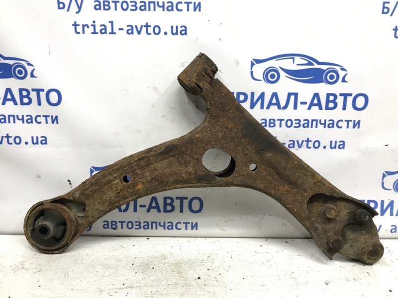 Рычаг левый Avensis 2003-2009 T25 1.8 бензин 1ZZFE