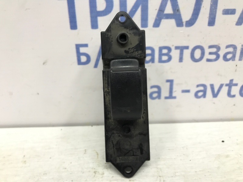 Кнопка стеклоподъемника Lancer 2003-2009 9 1.6 бензин 4G18