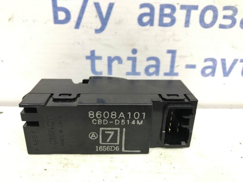 Кнопка стеклоподъемника Mitsubishi Lancer 9 1.6 Бензин 4G18 Кнопка стеклоподъемника Mitsubishi Lancer 9 1.6 Бензин 4G18