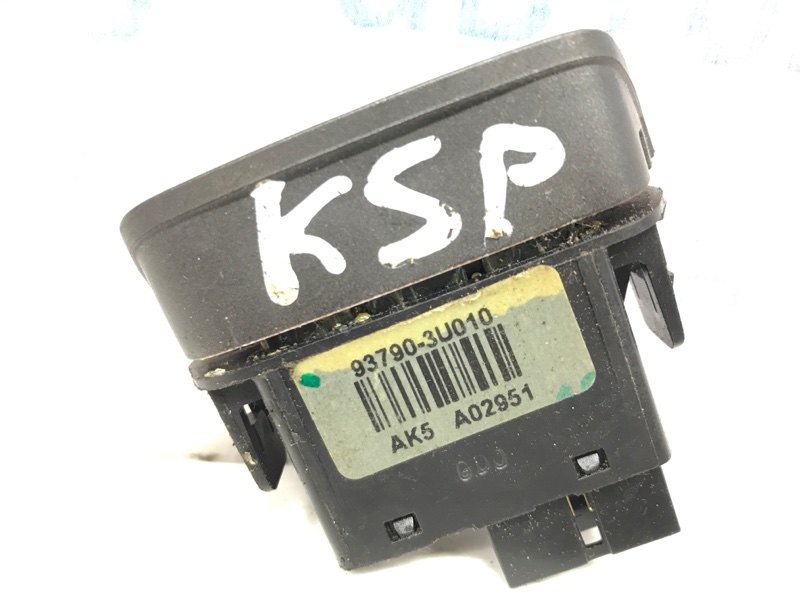 Кнопка аварийки KIA Sportage SL 1.7 diesel D4FD