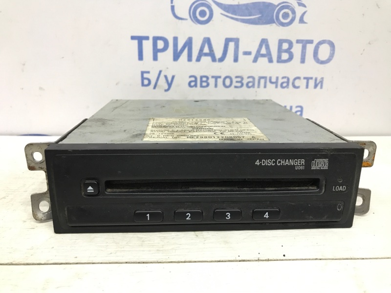 Чейнджер CD Mitsubishi Pajero Wagon 1999-2006 3 3.2 Дизель 4M41 MZ312395 Б/У