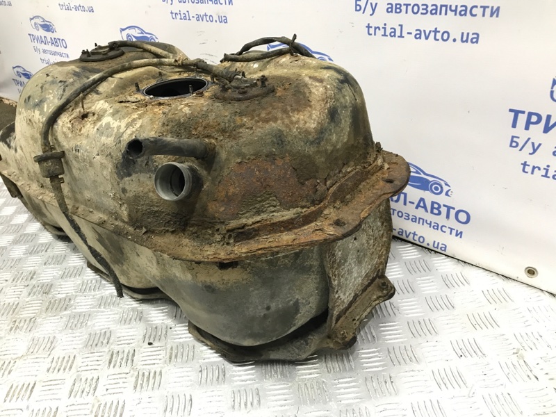 Бак топливный металлический Pajero Sport 1996-2008 K9 3.0 бензин 6G72 Бак топливный металлический Pajero Sport 1996-2008 K9 3.0 бензин 6G72