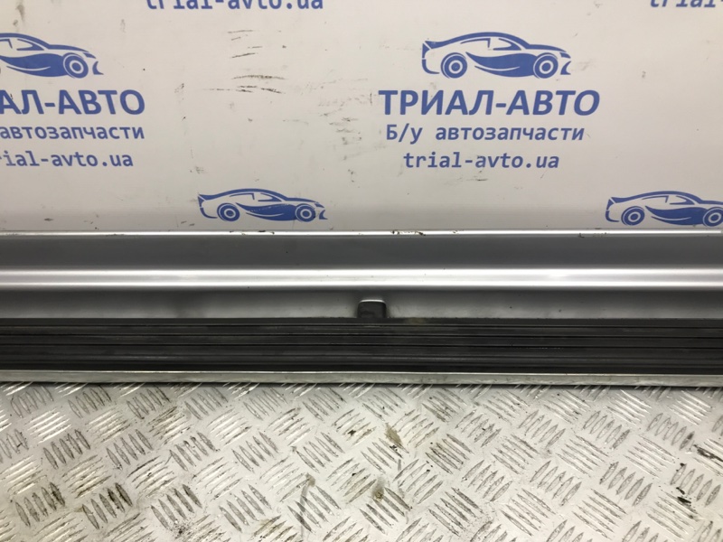 Накладка на подножку левая Mitsubishi Pajero Sport K9 3.0 бензин 6G72