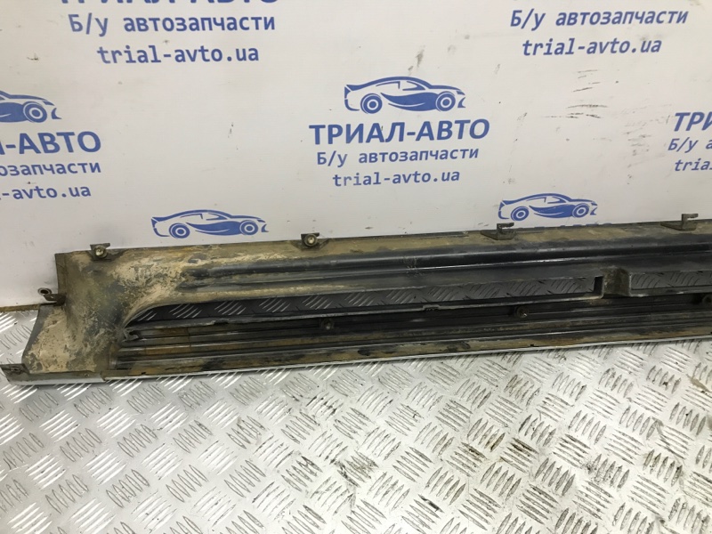 Накладка на подножку левая Pajero Sport 1996-2008 K9 3.0 бензин 6G72