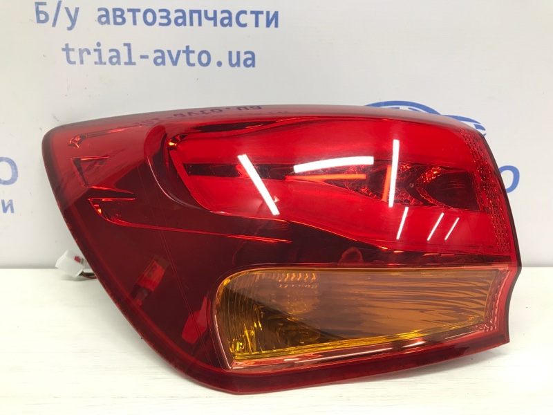 Фонарь задний внешний левый Kia Ceed 2012-2018 JD 1.6 diesel D4FB 92401A2320 Б/У